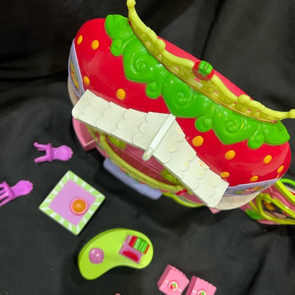 Strawberry Shortcake Berry Bitty Market - Picture 6 of 7